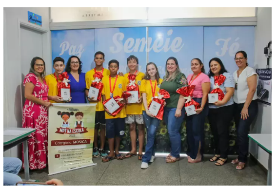 Imagem de compartilhamento para o artigo Chapadão do Sul entrega prêmios do Ministério Público do Trabalho na escola da MS Todo dia